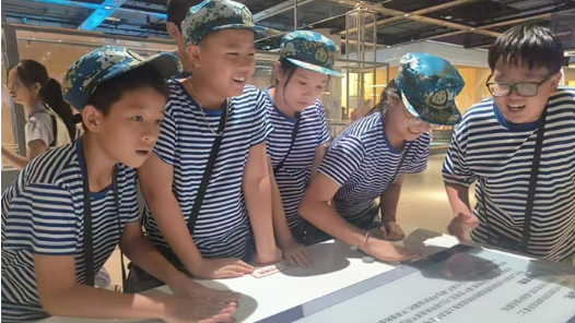 福建石狮：“工伴童行 趣学一夏”夏令营闭营 工会职能温暖落地