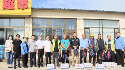 呼和浩特市总工会组织货车司机集中入会 为“车轮上的劳动者”送关怀