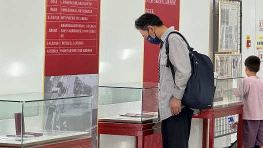 穿越时空的“红色长廊”亮相苏州地铁站