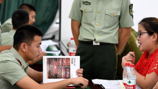 浙江嘉兴：培养“金牌管家” 服务好退役军人