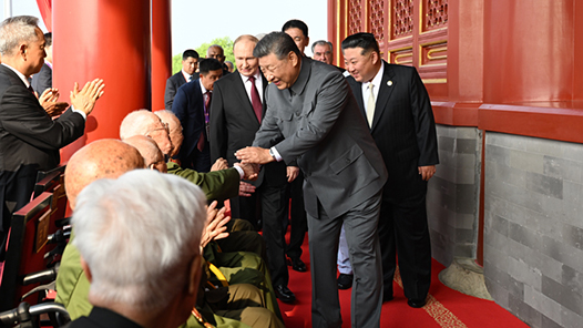 这6位与总书记握手的老战士是谁？