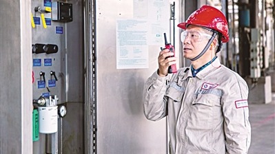 劳模风采·全国劳动模范丨“新时代石油工人”苏灿：千条管线“心中刻” 护航装置“安稳优”