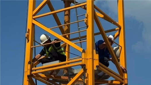 雷霆万钧除隐患，铁腕重拳保平安