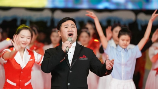 车间工地响起职工赞歌