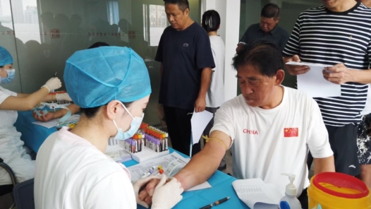 湖南岳阳：货车司机“不花一分钱”享专属体检