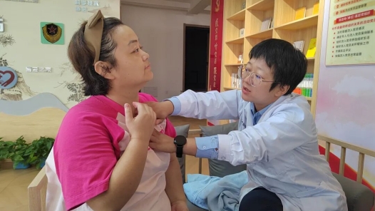 内蒙古鄂尔多斯市总工会开展关爱新就业群体志愿服务活动