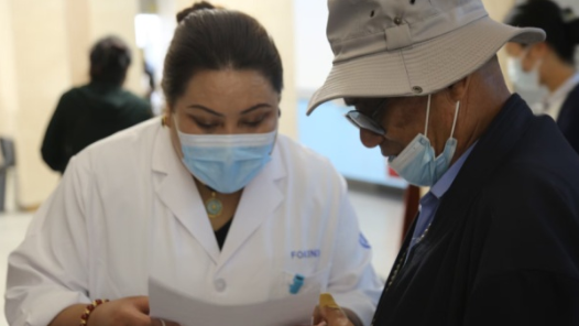 雪域高原医疗战线上一颗永不生锈的螺丝钉——记全国劳动模范、西藏阜康医院门诊办主任索珍