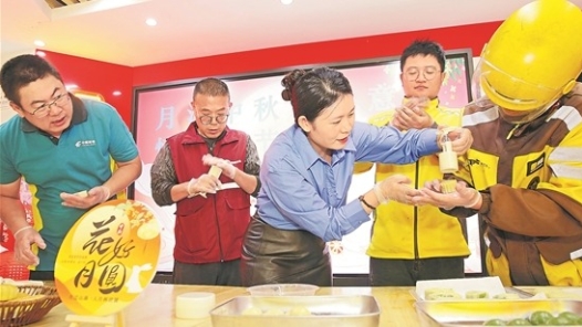 工会送上暖“新”祝福