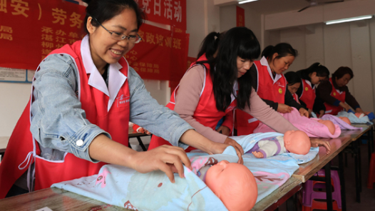 张家口今年向京津输送“河北福嫂”3896人