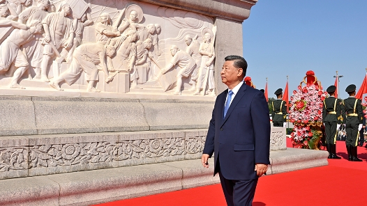 烈士纪念日向人民英雄敬献花篮仪式在京隆重举行 习近平等党和国家领导人出席