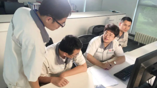 巾帼风采丨30年，与中国高铁一路飞驰