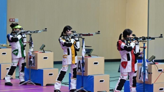 36岁奥运冠军李越宏率山东队夺十五运会男子25米手枪速射团体金牌