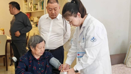 重庆綦江区总工会为新就业形态劳动者家庭撑“守护伞”