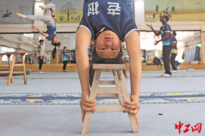 3171133_tpzz_1760685395888_b (1) 3171133_tpzz_1760685395888_b (1)