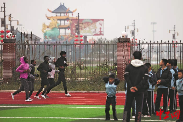 3171125_tpzz_1760685611118_b 3171125_tpzz_1760685611118_b