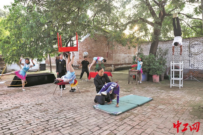 3171122_tpzz_1760683315830_b 3171122_tpzz_1760683315830_b