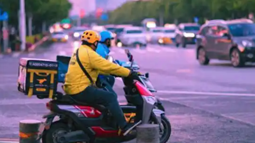 江苏省扬州市总工会积极回应骑手心声：聊出来的“骑行良策”