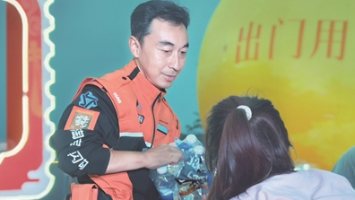 李雪贞：做城市里的“暖心摆渡人”