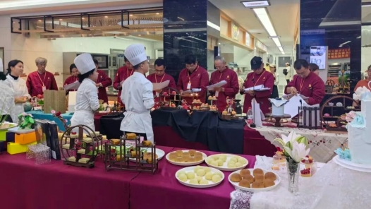 云南昆明：匠心烤出幸福味