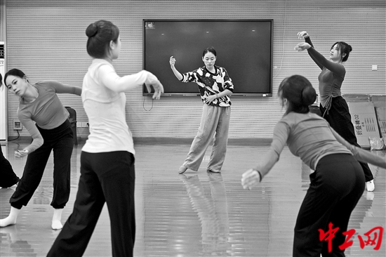 3190639_tpzz_1762222907185_b