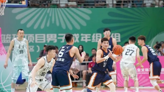 广东男篮 首战告捷