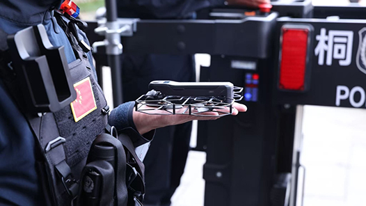 探营乌镇峰会安保：交警机器人上岗执勤 “空中之眼”全天候守护水乡