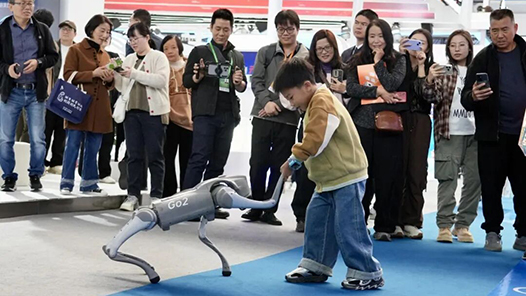 今年，人工智能味更浓