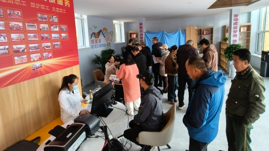 宁夏银川市西夏区环卫工会驿站“移动体检+便民服务”贴心守护职工生活