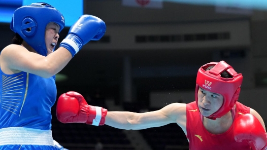 全运会拳击比赛：奥运冠军李倩晋级八强