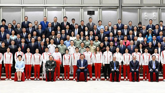 逐梦运动赛场 激扬时代风采——习近平总书记的亲切关怀激励广大体育工作者和各界群众在建设体育强国、健康中国征途上拼搏奋进