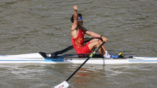 全运会丨山东队选手马玉乐获赛艇男子轻量级单人双桨冠军