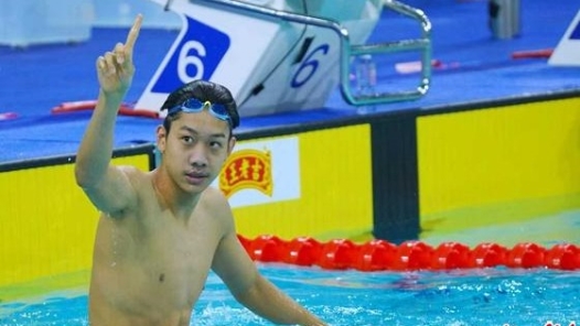 18岁张展硕再破世界青年纪录 夺得十五运会游泳首金