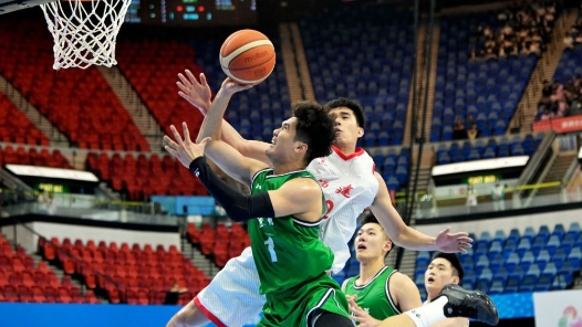 全运会｜U22男篮香港体育馆开赛 香港学生大饱眼福