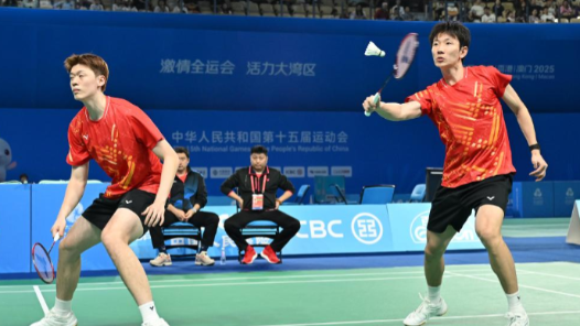 全运会｜羽毛球团体赛：男团积分形势复杂 女团三队提前出线