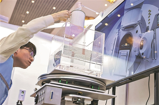 3212884_tpzz_1763102329311_b