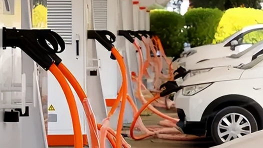 企业蓄势，奔赴下一个五年｜提升发展含“新”量，企业竞逐新赛道