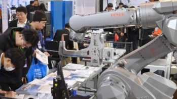 学习贯彻党的二十届四中全会精神｜苏州创新打造“产业工人训练营”