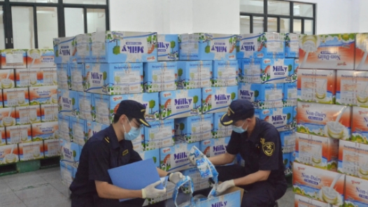 试点八个月出口货值破亿元 市场采购贸易让预包装食品香飘海外