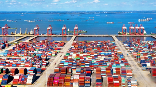 前10月我国服务进出口总额同比增长7.5%