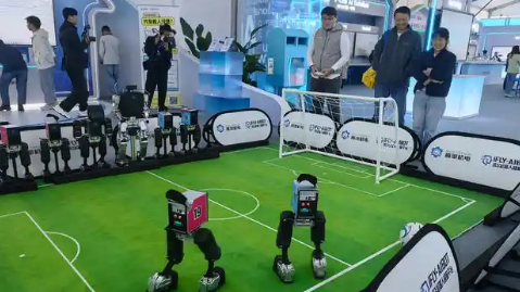 第五届全国工业设计职业技能大赛人工智能训练师赛项：破解智能家居“数据孤岛”