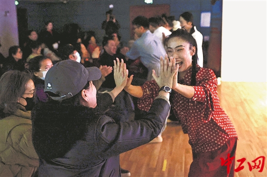 3247725_tpzz_1764915933877_b