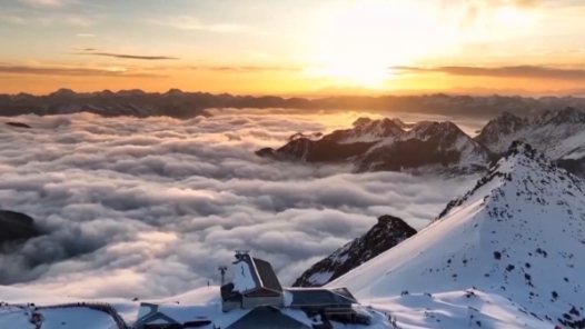 视频丨“雪假”带动冬季出游 机票预订量持续增长