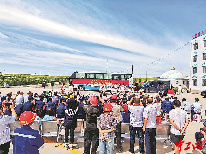 3211113_tpzz_1765349959570_b 3211113_tpzz_1765349959570_b