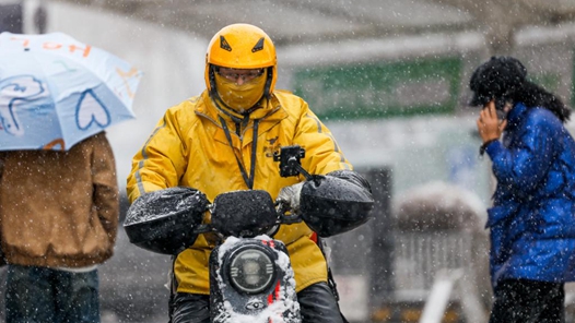 让“赶路人”成为“自家人” 重庆新就业群体“友好镇街”焕新更暖心