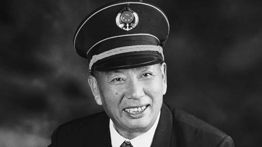 著名全国劳模杨怀远逝世