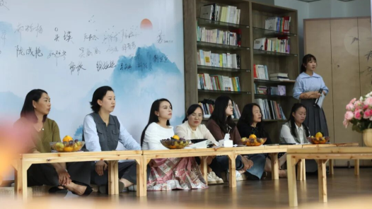 贵州省盘州市总工会开展“玫瑰书香”女职工主题阅读活动