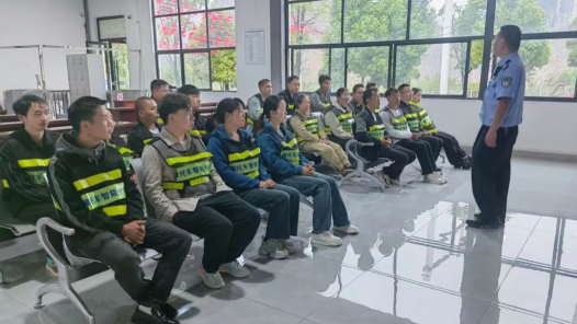 贵州省六盘水市六枝特区总工会2025年专项驾驶证技能培训圆满结束