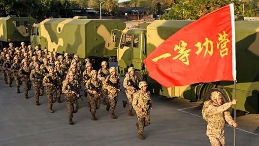 “祖国轻易不用咱，用咱就是出重拳”