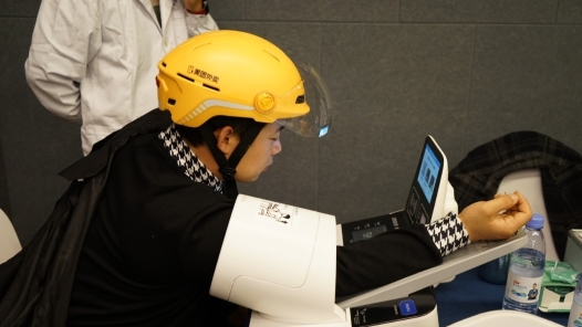 聚焦新就业形态劳动者｜“小哥”就医免除挂号费，又快又实惠！