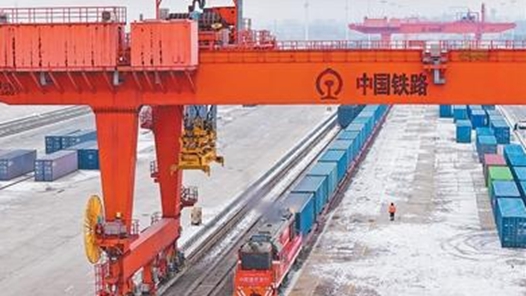 黑龙江开行首趟国产汽车配件中欧班列